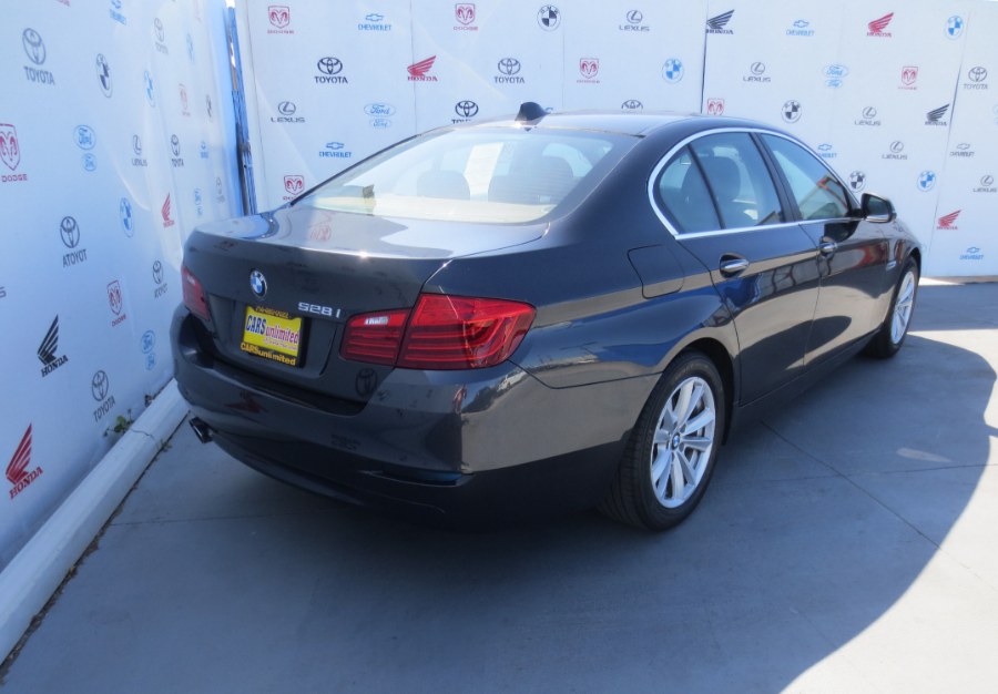 2015 BMW 5-Series 4dr Sdn 528i RWD photo