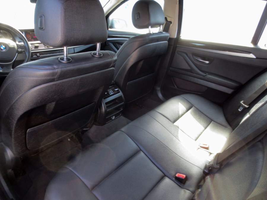 2015 BMW 5-Series 4dr Sdn 528i RWD photo