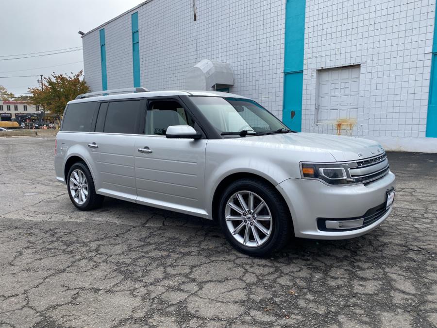 The 2014 Ford Flex Limited photos