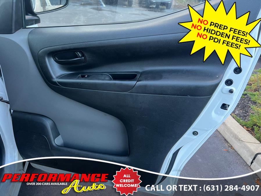 2015 Nissan NV200 I4 S photo