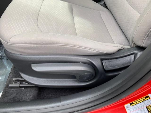 2020 Hyundai Elantra SEL photo
