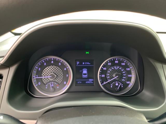 2020 Hyundai Elantra SEL photo