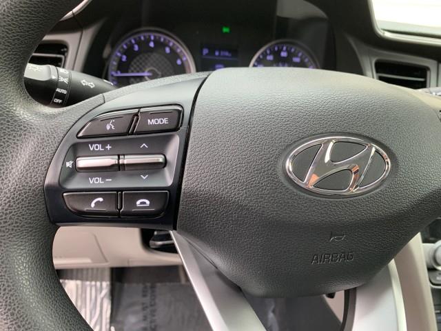 2020 Hyundai Elantra SEL photo