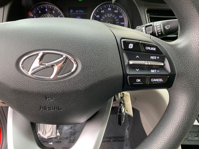 2020 Hyundai Elantra SEL photo
