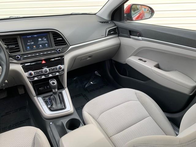 2020 Hyundai Elantra SEL photo