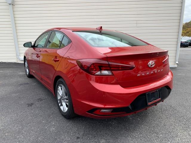2020 Hyundai Elantra SEL photo