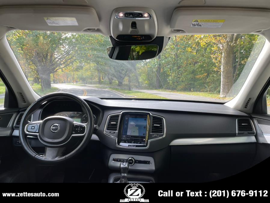 2016 Volvo XC90 AWD 4dr T5 Momentum photo