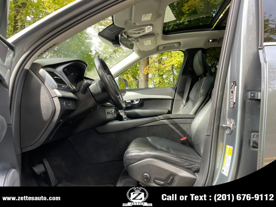2016 Volvo XC90 AWD 4dr T5 Momentum photo