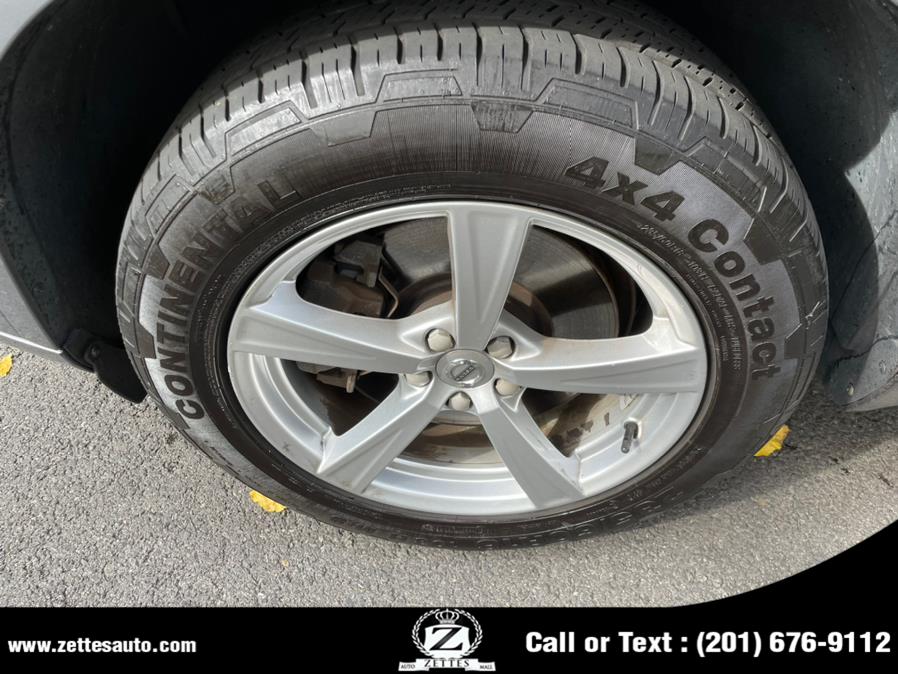 2016 Volvo XC90 AWD 4dr T5 Momentum photo