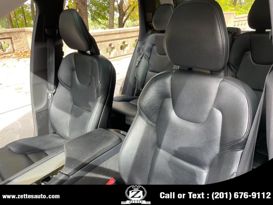 2016 Volvo XC90 AWD 4dr T5 Momentum photo