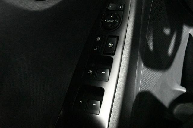 2019 Hyundai IONIQ Hybrid Fwd photo
