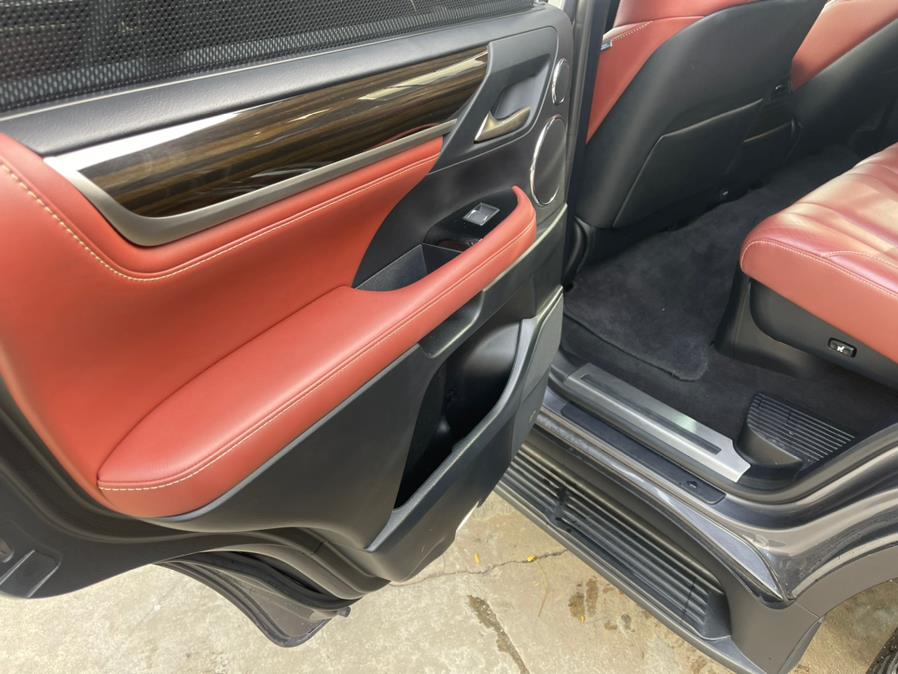 2019 Lexus LX LX photo