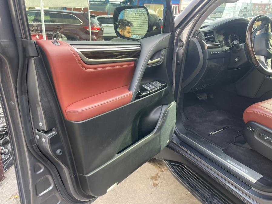 2019 Lexus LX LX photo