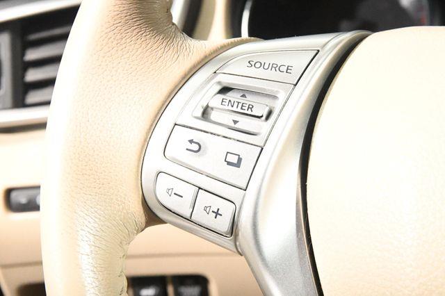 2014 Nissan Rogue S photo