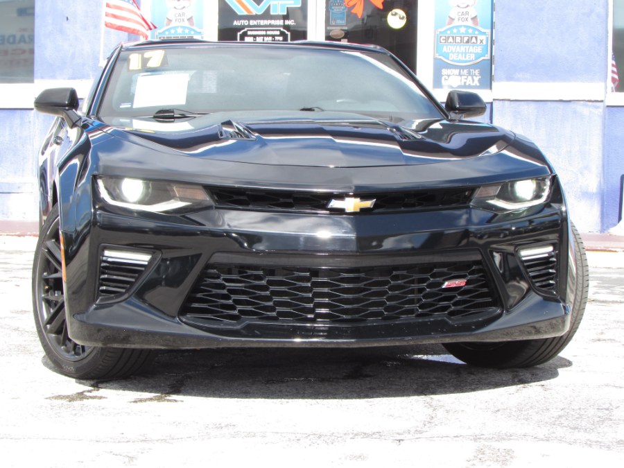 2017 Chevrolet Camaro 2dr Cpe 1SS photo