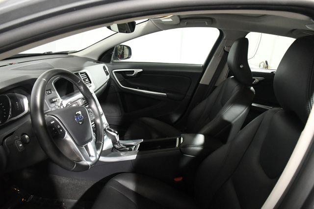 2017 Volvo S60 Inscription. Free Lifetime Pow photo