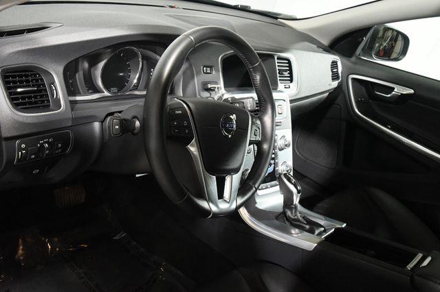 2017 Volvo S60 Inscription. Free Lifetime Pow photo