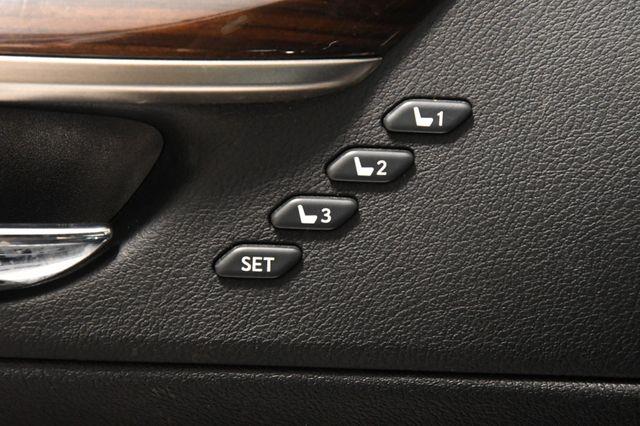 2016 Lexus ES 350 photo