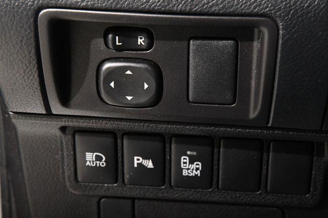 2016 Lexus ES 350 photo