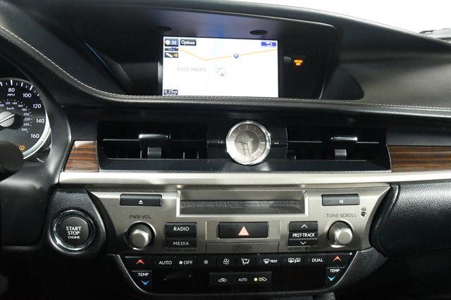 2016 Lexus ES 350 photo