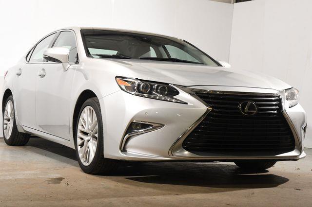 2016 Lexus ES 350 photo