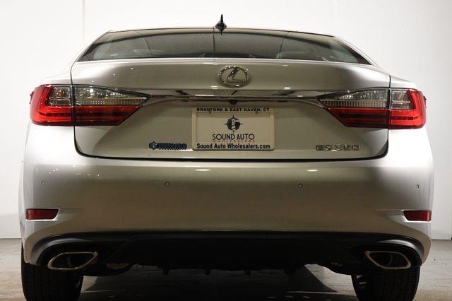 2016 Lexus ES 350 photo