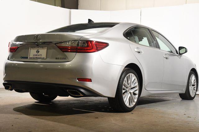 2016 Lexus ES 350 photo