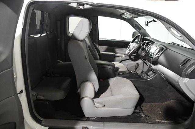 2014 Toyota Tacoma photo