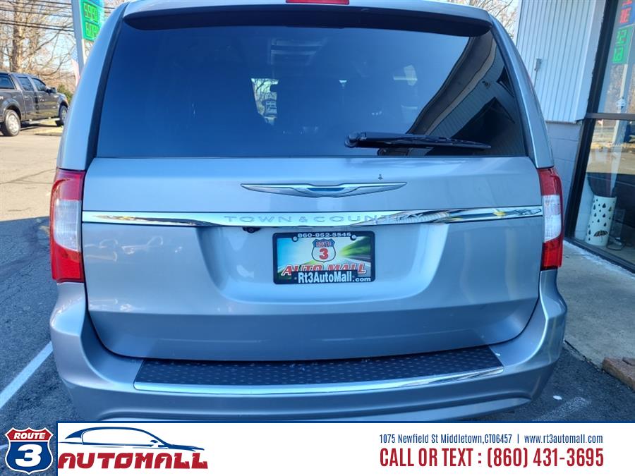 2014 Chrysler Town & Country Touring photo