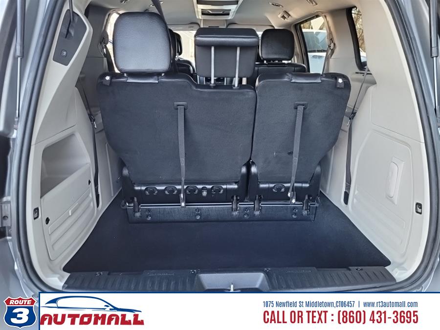 2014 Chrysler Town & Country Touring photo