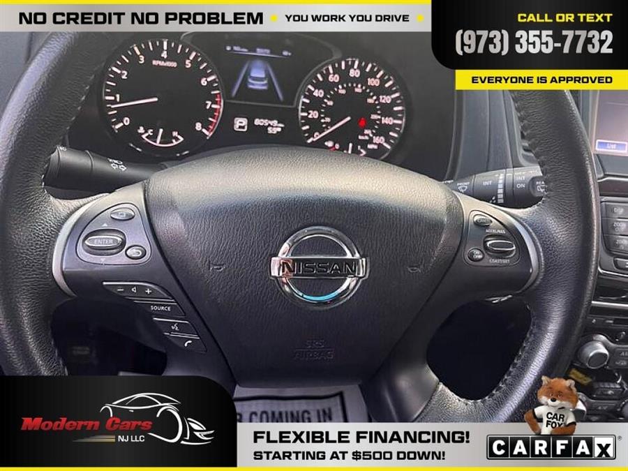 2014 Nissan Pathfinder S photo