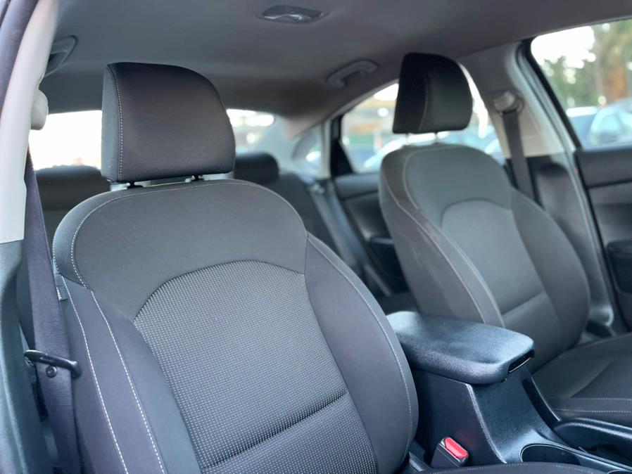 2021 Kia Forte LXS IVT photo
