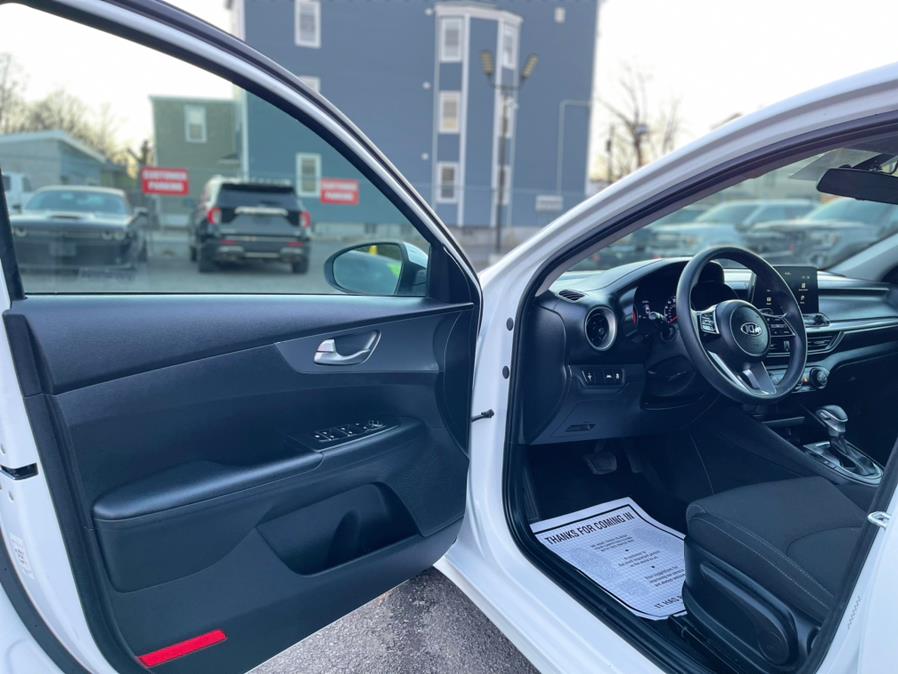 2021 Kia Forte LXS IVT photo