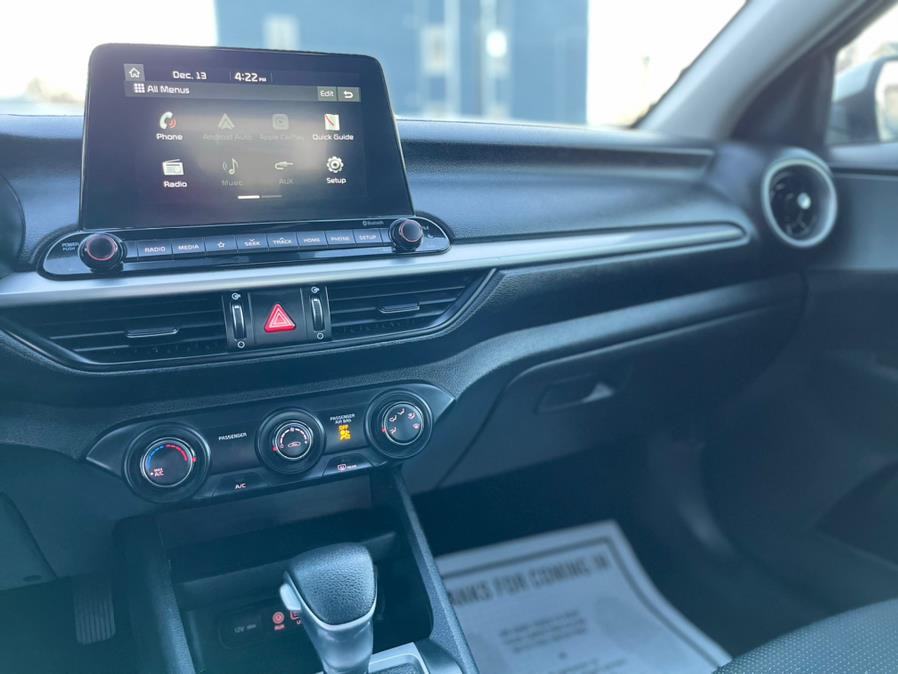 2021 Kia Forte LXS IVT photo