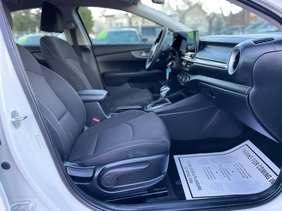 2021 Kia Forte LXS IVT photo