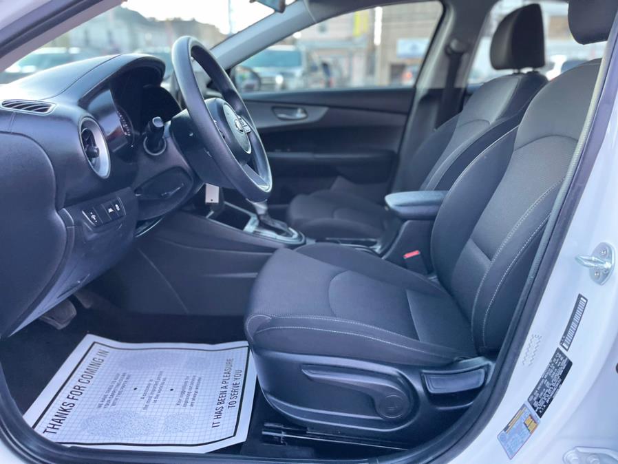 2021 Kia Forte LXS IVT photo