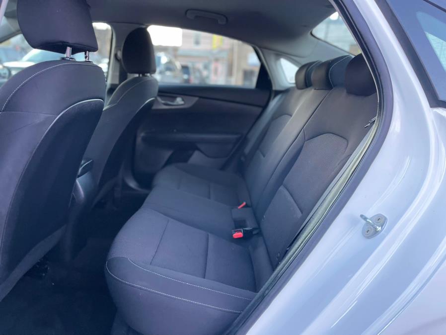 2021 Kia Forte LXS IVT photo