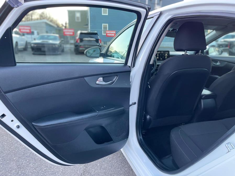 2021 Kia Forte LXS IVT photo