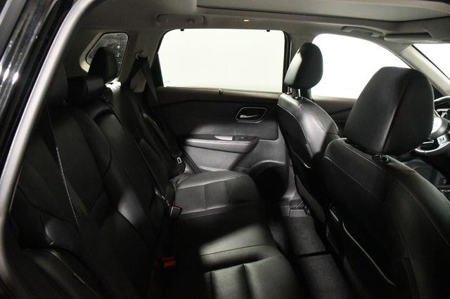 2021 Nissan Rogue SL photo