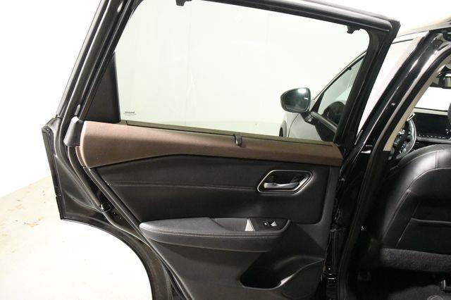 2021 Nissan Rogue SL photo