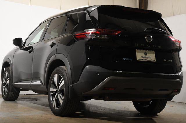 2021 Nissan Rogue SL photo