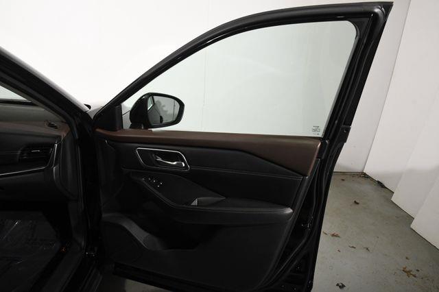 2021 Nissan Rogue SL photo