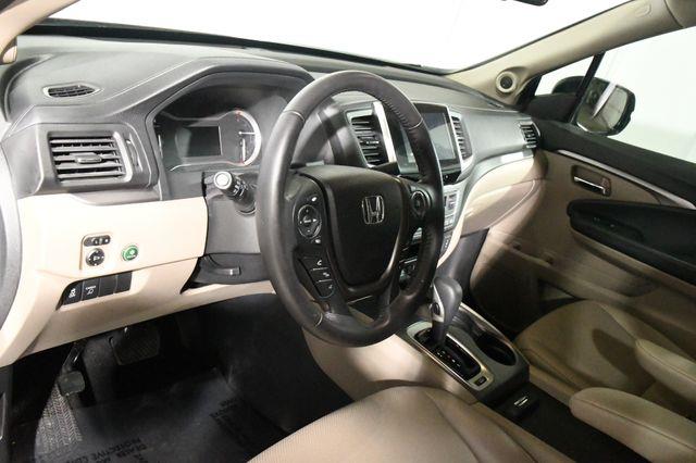 2019 Honda Ridgeline RTL-T photo