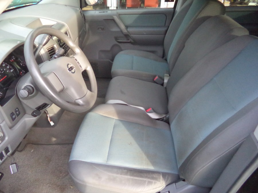2006 Nissan Titan XE photo