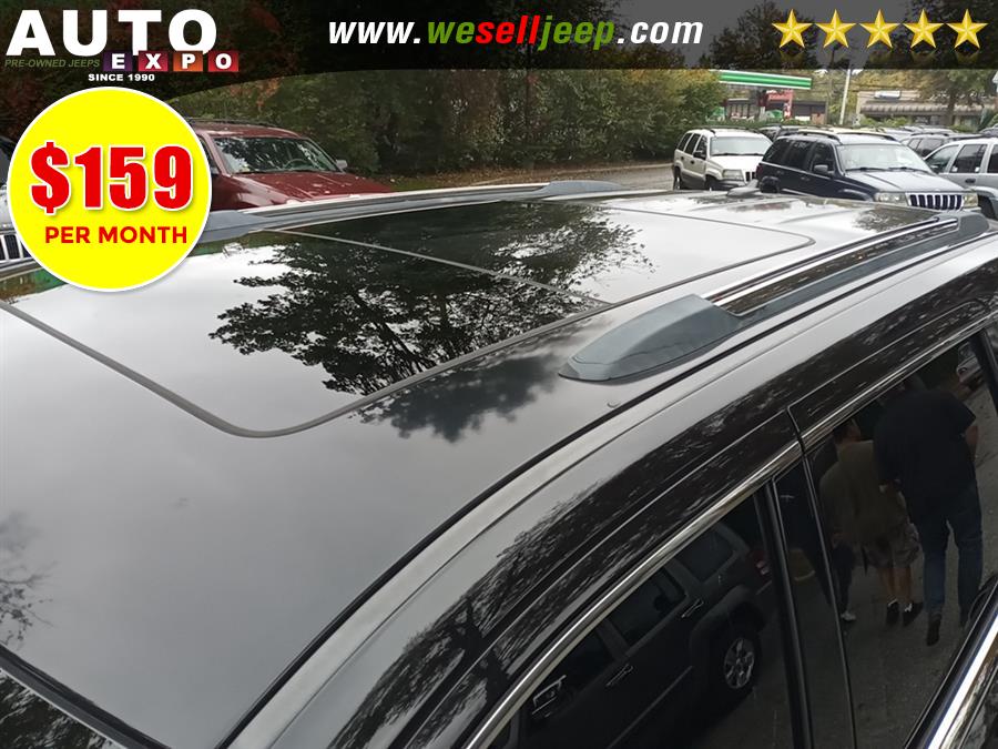 2011 Jeep Grand Cherokee Laredo photo