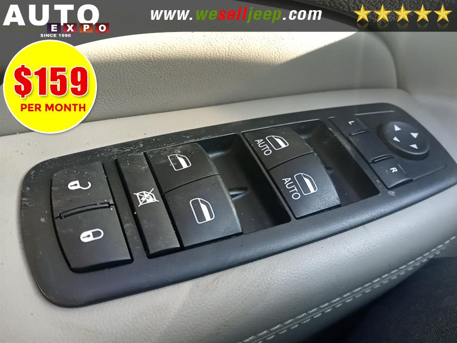 2012 Jeep Grand Cherokee Laredo photo