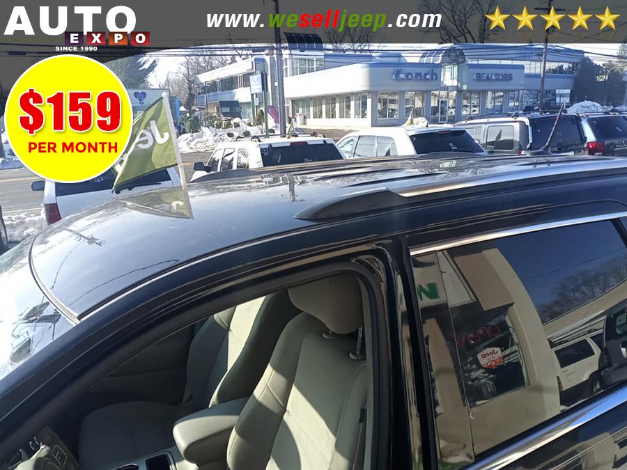 2012 Jeep Grand Cherokee Laredo photo