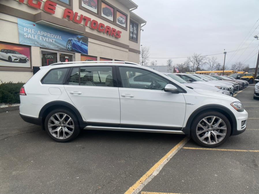 2019 Volkswagen Golf Alltrack TSI SE photo