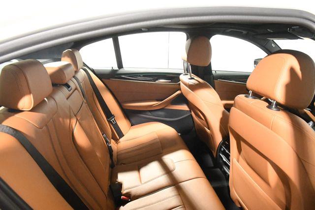 2019 BMW 5-Series 540i Xdrive AWD photo