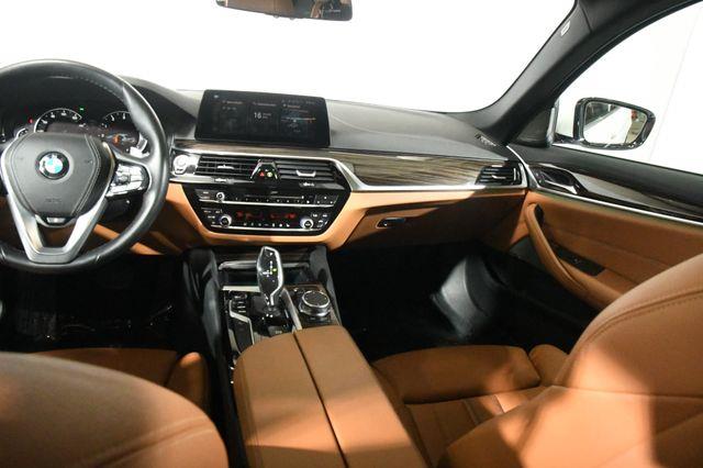 2019 BMW 5-Series 540i Xdrive AWD photo